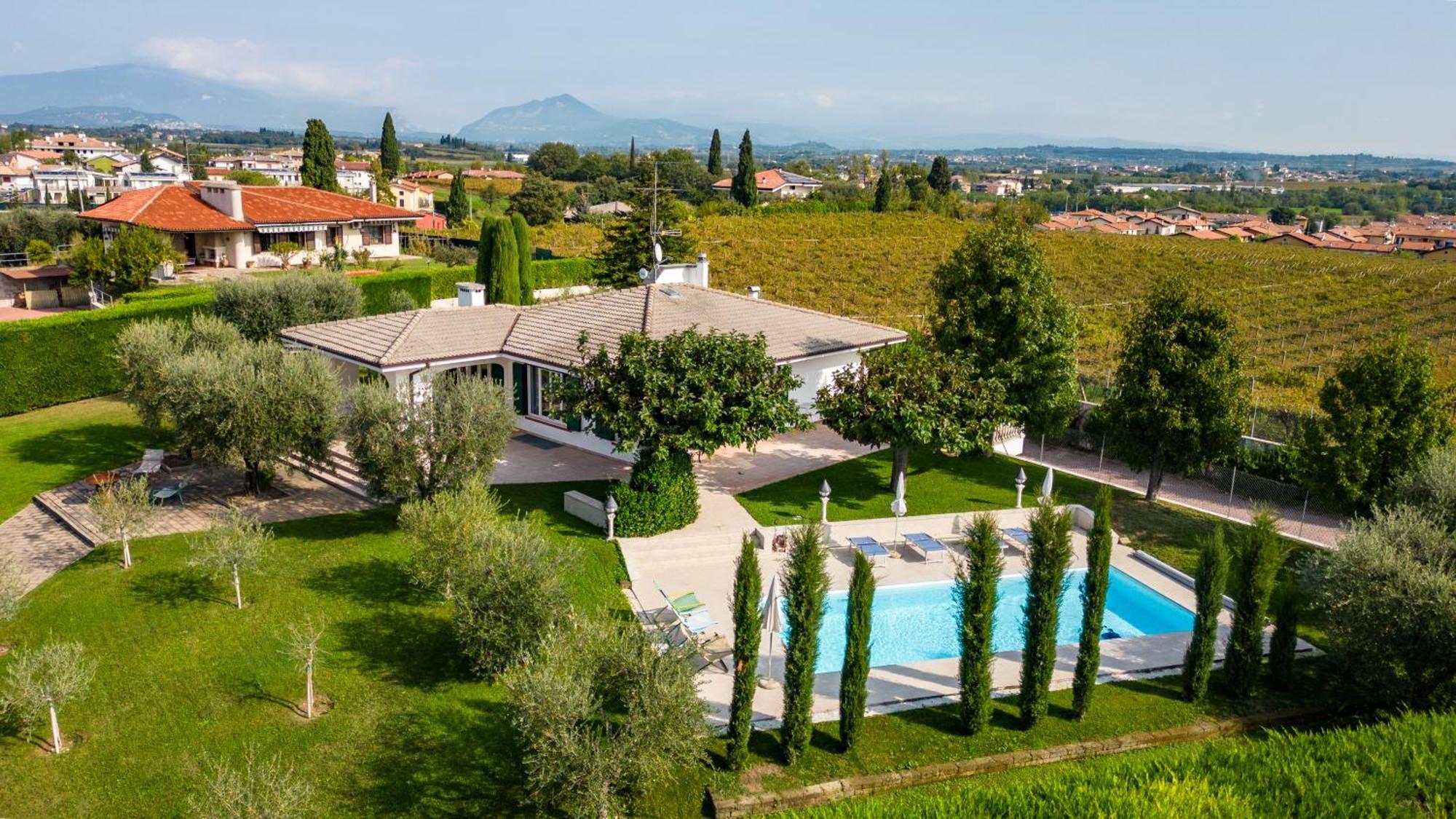 Villa Carini With 3000 Mq Garden & Heated Pool Castelnuovo del Garda Exteriér fotografie