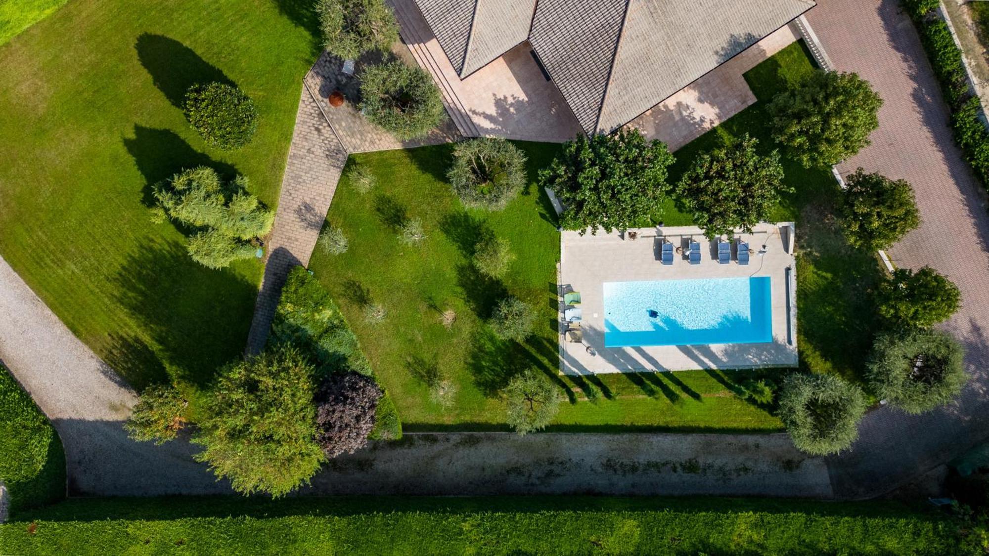 Villa Carini With 3000 Mq Garden & Heated Pool Castelnuovo del Garda Exteriér fotografie